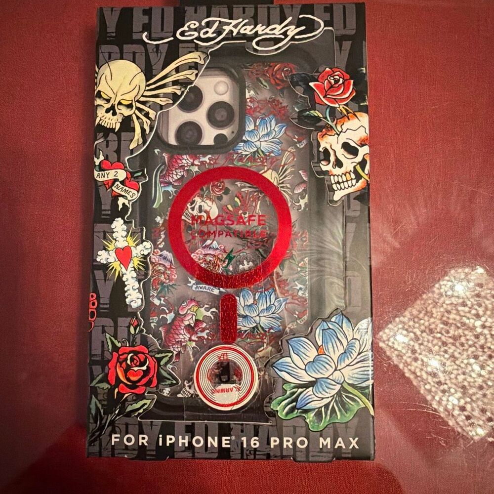 NIB IPhone‎ 16 pro max case